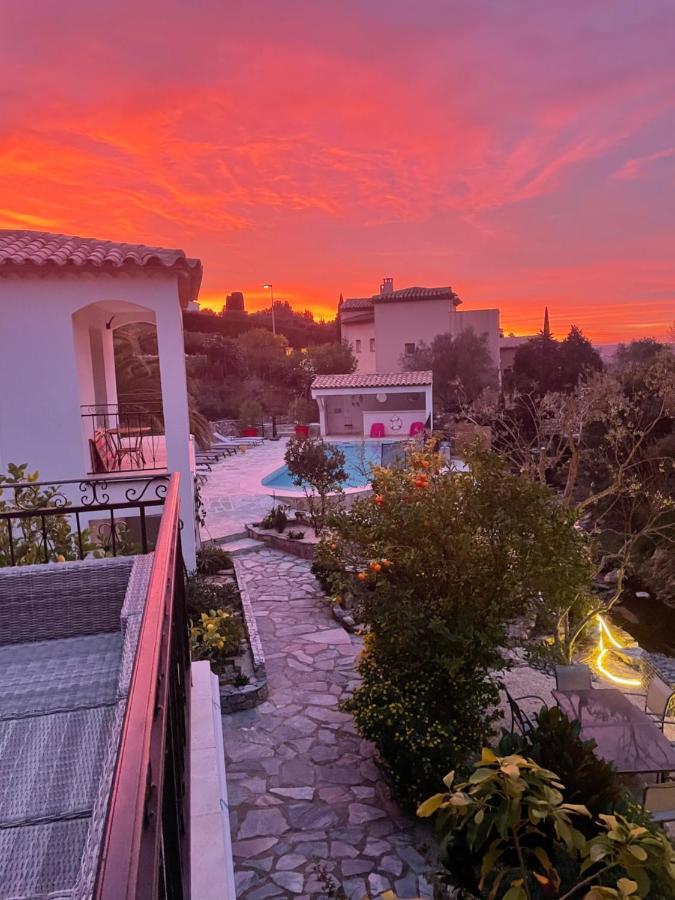 Maxima Sunset Apartment Сен Максим Екстериор снимка