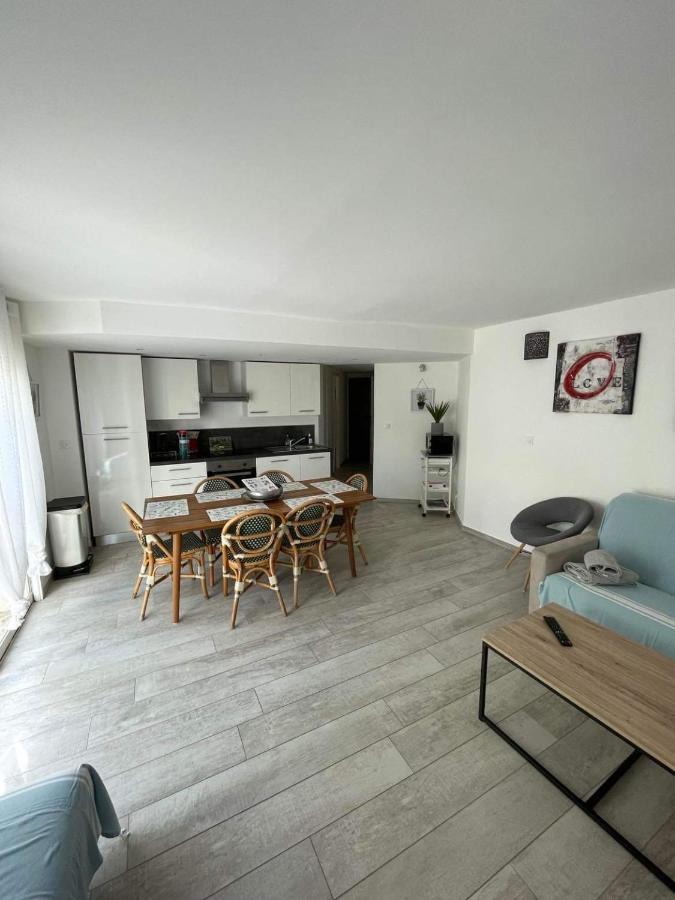 Maxima Sunset Apartment Сен Максим Екстериор снимка
